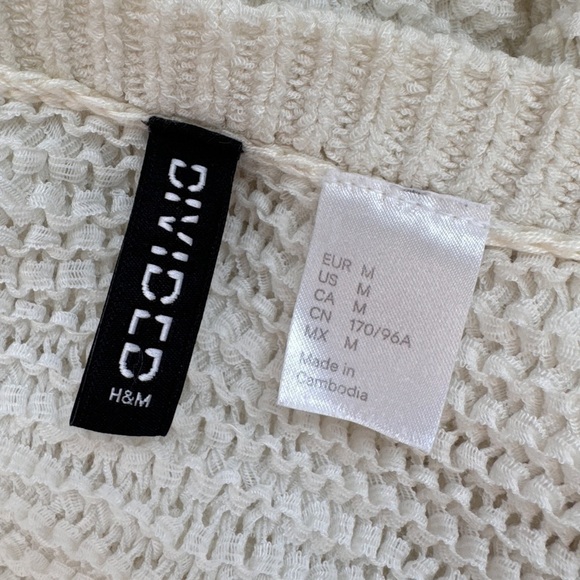 Divided White Oversized Tall Stretchy Sweater (M) - Picture 7 of 10